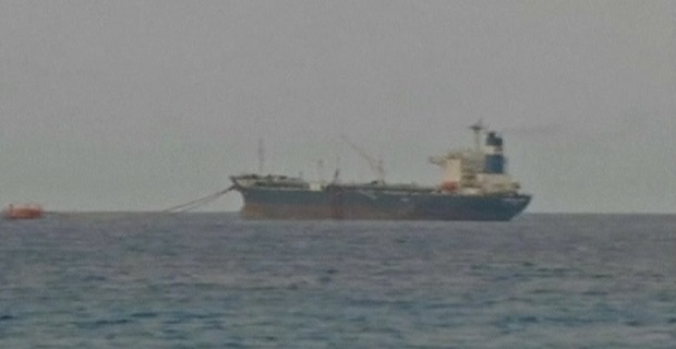Libya threatens to bomb North Korean tanker if it ships oil from rebel port