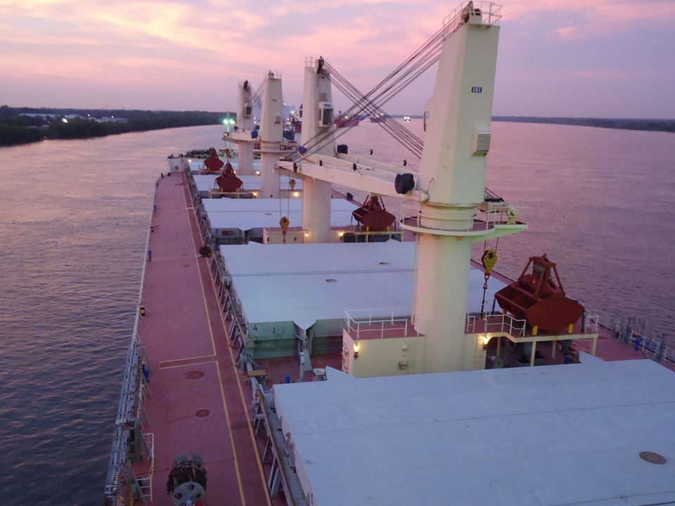 cargo_ship_pontoporos_nautilia_